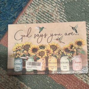 White and Teal Gardening Gloves with Mounting Kit